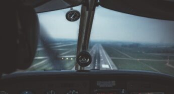 153 an Bord: Passagierflugzeug geht im Luftraum in Flammen auf