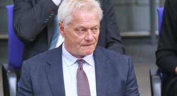 Rainer lässt Ausnahmen vom Mindestlohn weiter prüfen