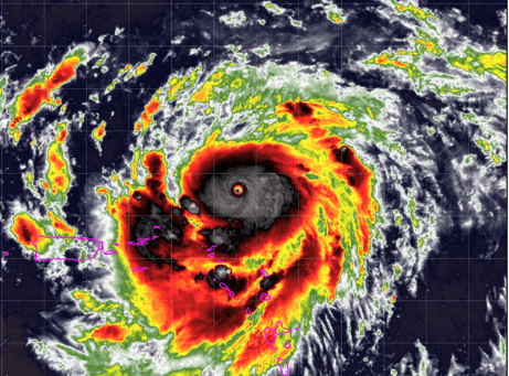 Katastrophaler Sturm Erin rast auf Amerika zu