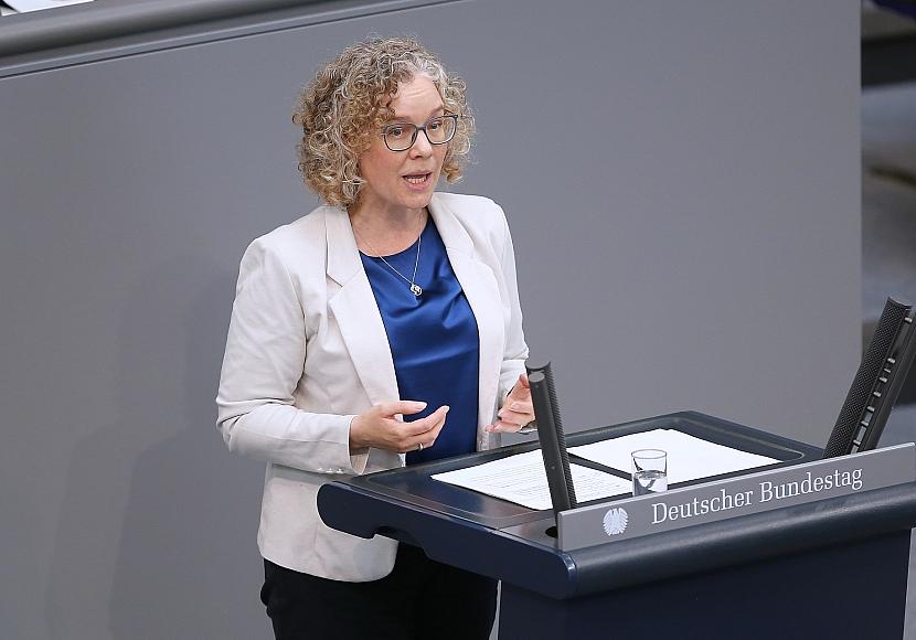 Grüne protestieren gegen mögliche Abschwächung von Klimazielen