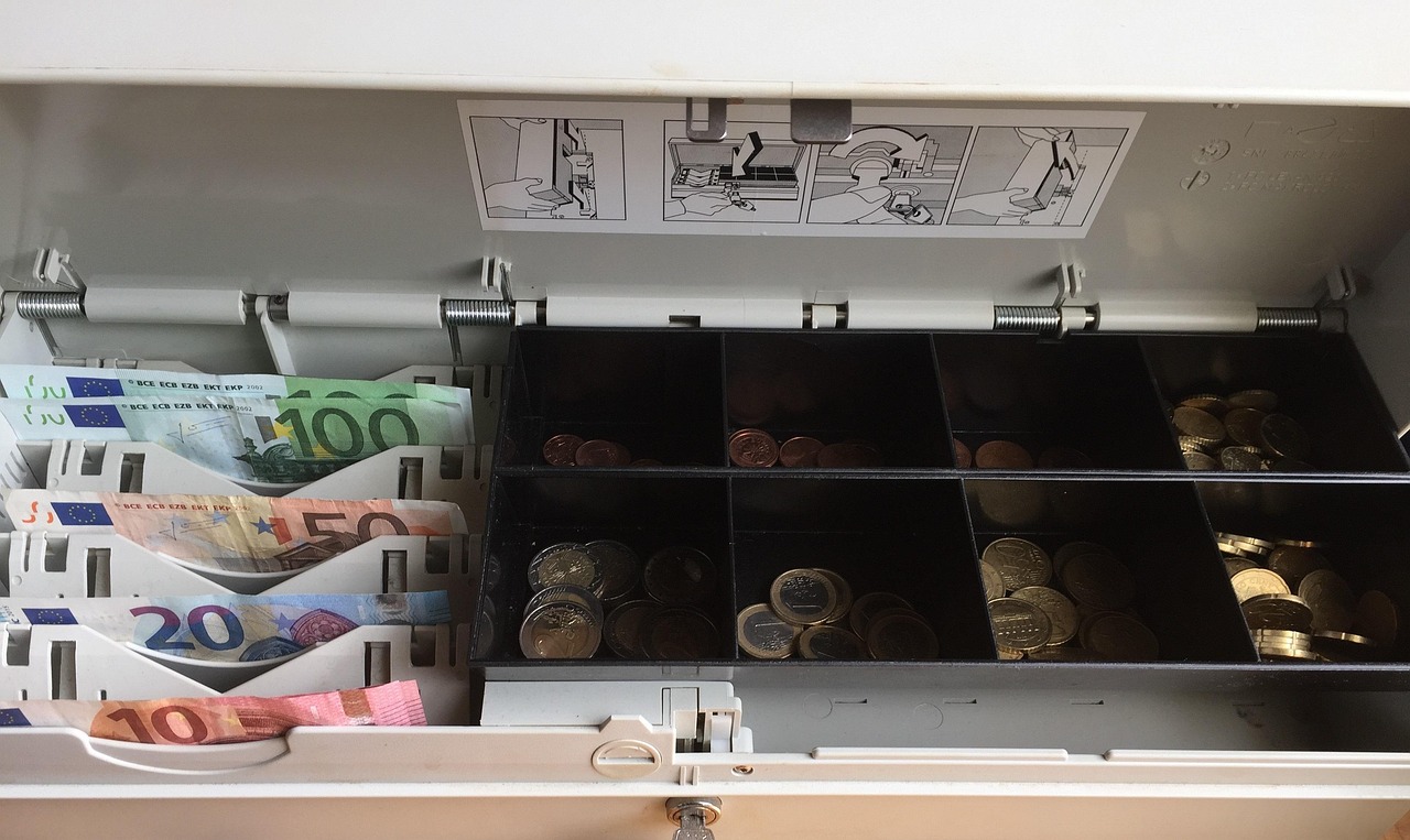 Service-Information: Im Supermarkt lauert großes Sicherheitsrisiko für Verbraucher