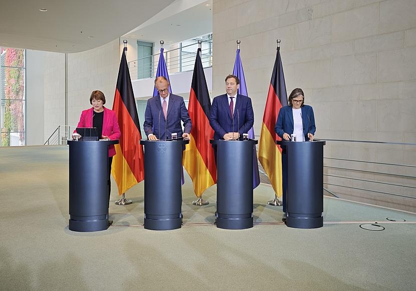 Auto-Gipfel: Merz will Autos mit CO2-Ausstoß auch nach 2035 zulassen