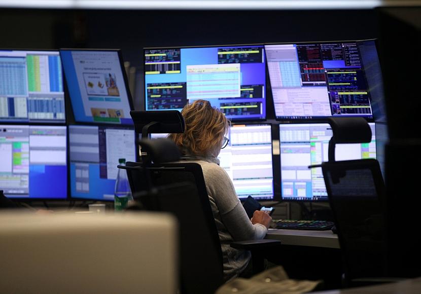 Dax am Mittag weiter freundlich – Autowerte vorn