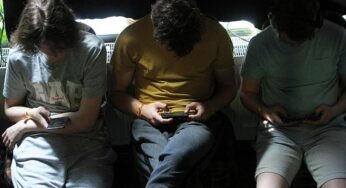 Petentin macht Druck für Social-Media-Verbot