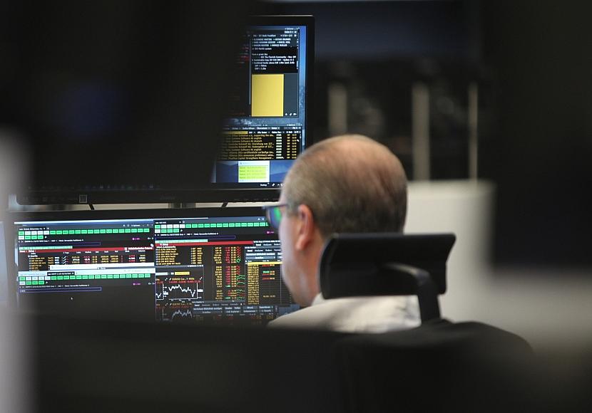 Dax dreht leicht ins Plus – Hoffnung auf Jahresendrallye lebt noch