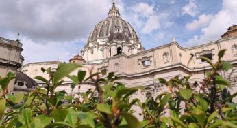 Katholische Laien drängen Vatikan auf Diakoninnenweihe