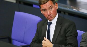 Hartmann: Russische Spionagesatelliten fliegen über Deutschland