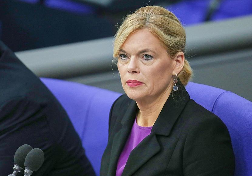 Klöckner sieht sich nicht als “Supernanny” des Bundestags