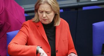 Arbeitsministerin will für Rente “ganz neues System”