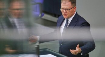 Grönland: Schneider warnt vor Ausbeutung von Rohstoffen