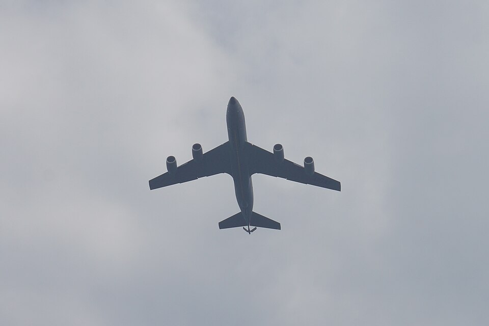 Keine Überlebenden: Flugzeug stürzt unter unfassbaren Umständen ab