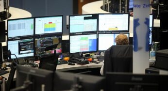 Dax springt nach Trump-Ankündigung kräftig ins Plus