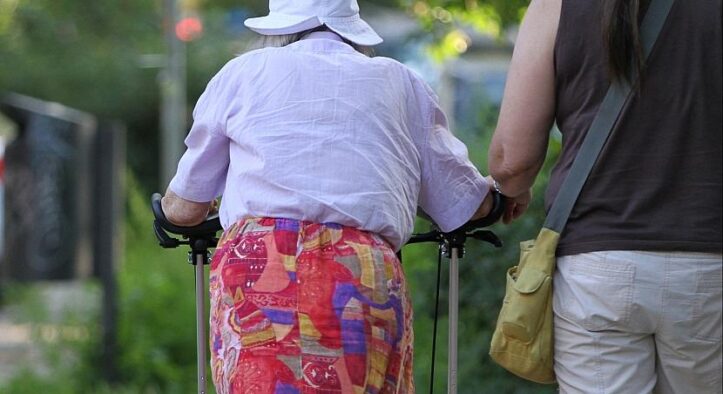 Menschen in häuslicher Pflege oft ohne Sozialhilfeunterstützung