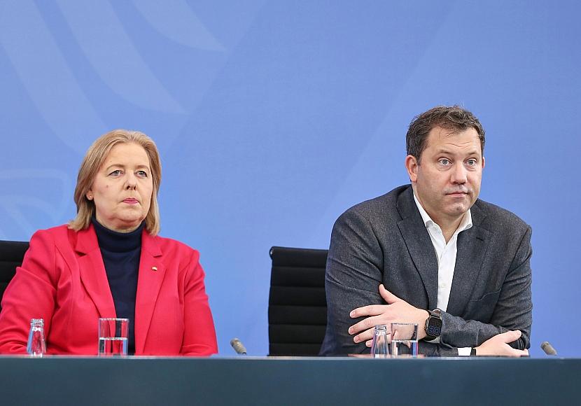 Rufe aus SPD nach Rücktritt von Klingbeil und Bas