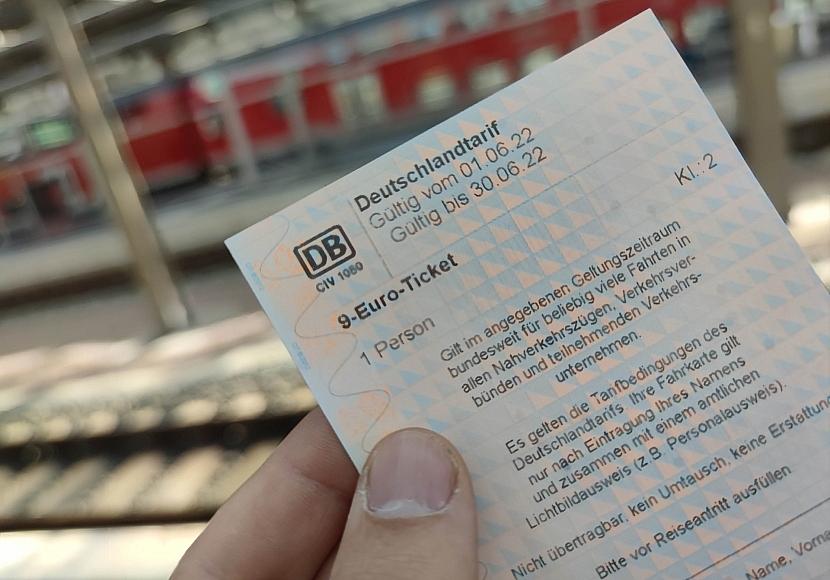 Energiepreise: Linke will Rückkehr des 9-Euro-Tickets