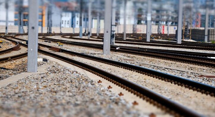 Unglück in Bayern: Voll besetzter Zug in Flammen