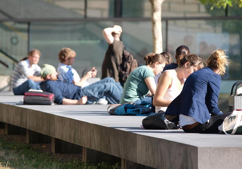 Zugangsbeschränkungen an Hochschulen weiter rückläufig