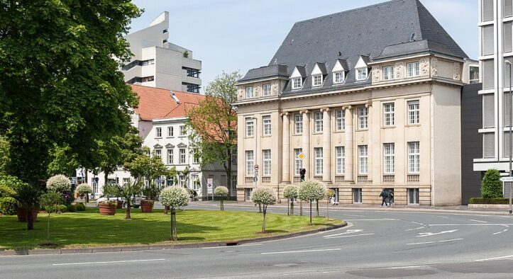 Beliebte Bank vor dem Aus: Das müssen Verbraucher wissen