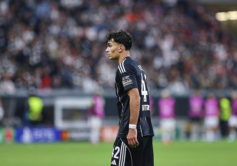 DFB-Pokal: Frankfurt überrollt St. Tönis – Karlsruhe dreht Partie
