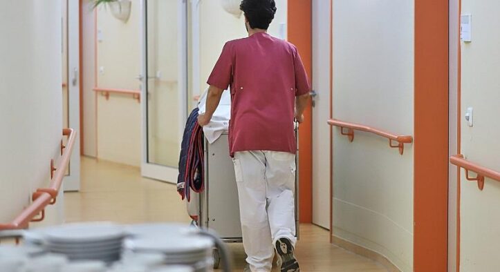 Studie: Jeder zweite Pflegebedürftige bekommt Medikamente falsch