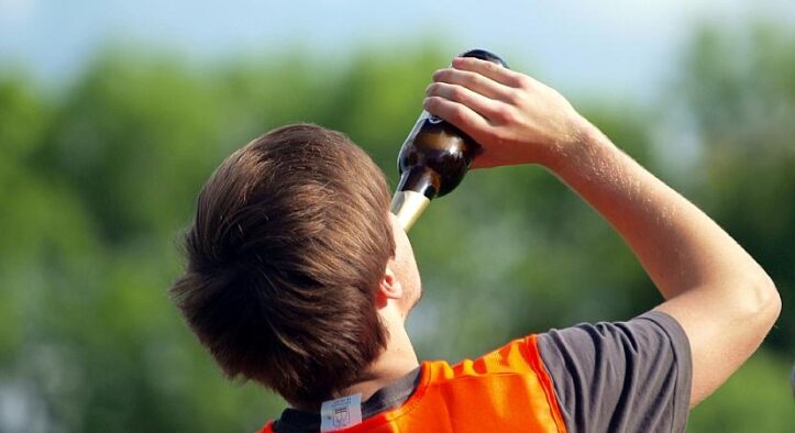 Weniger junge Menschen trinken Alkohol