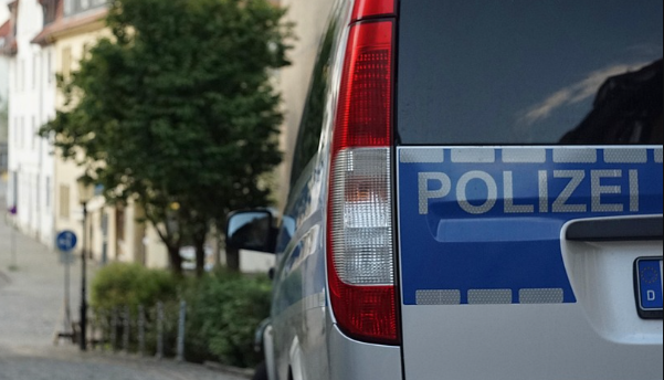 Täter flüchtig: Mann (39) in NRW stirbt im Kugelhagel
