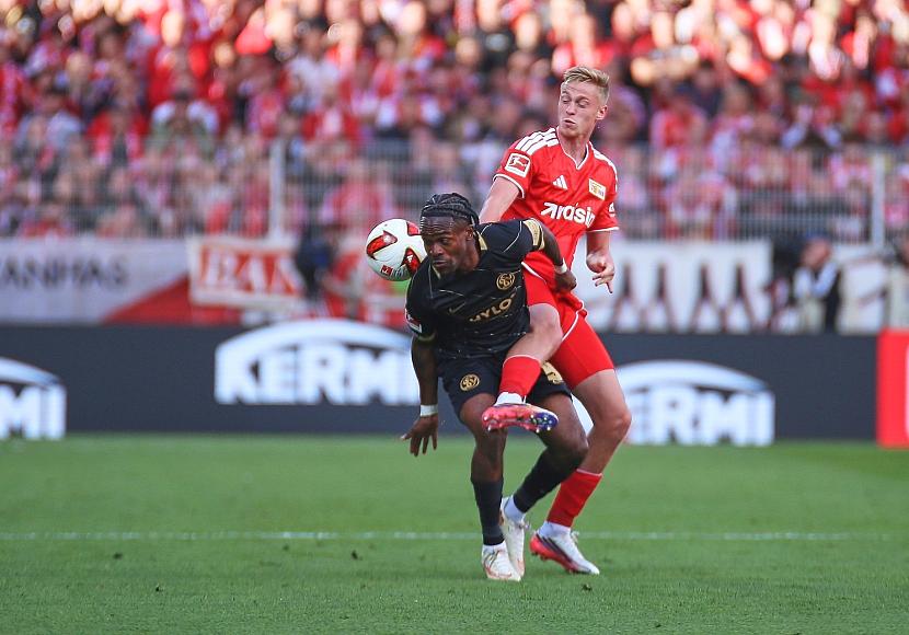 1. Bundesliga: Union feiert ersten Sieg – FCA und Bayern mit Remis