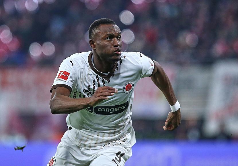 2. Bundesliga: St. Pauli gewinnt gegen Karlsruhe